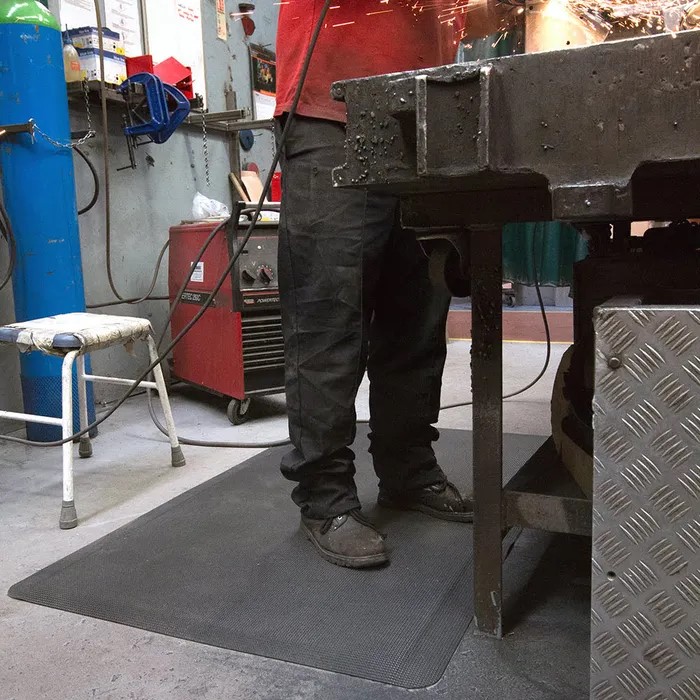 Tapete Faru Diamond Tread | 0,9x1,5m (Ref. KBFA00F380) - Vista 4 Equipamento JCR
